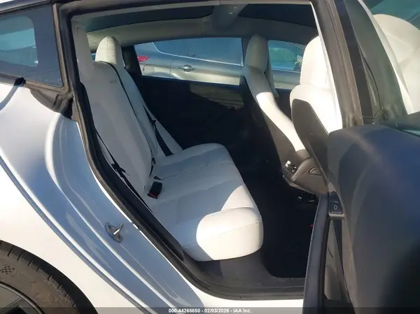 5YJ3E1EA9MF026318 2021 TESLA MODEL 3 - Image 8