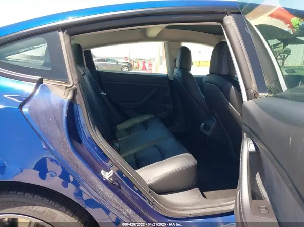 5YJ3E1EA9MF027615 2021 TESLA MODEL 3 - Image 8