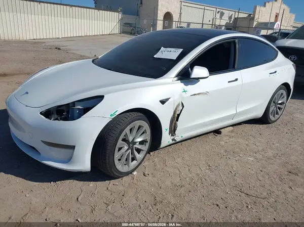 5YJ3E1EA9MF028070 2021 TESLA MODEL 3 - Image 2