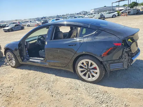 5YJ3E1EA9MF029929 2021 TESLA MODEL 3 - Image 2