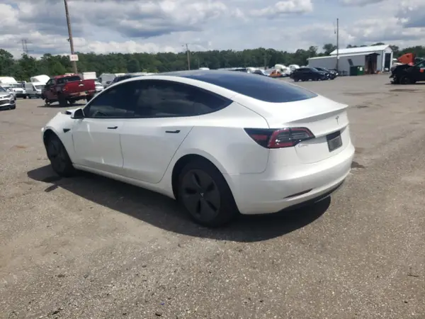5YJ3E1EA9MF045886 2021 TESLA MODEL 3 - Image 2