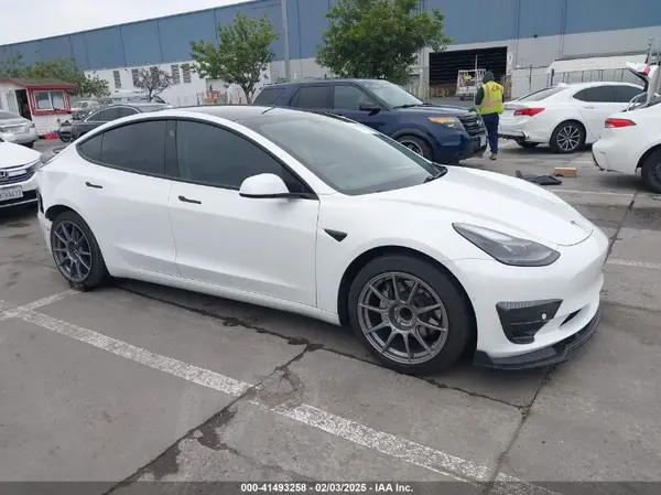 5YJ3E1EA9MF051204 2021 TESLA MODEL 3 - Image 1
