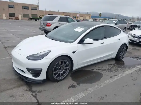 5YJ3E1EA9MF051204 2021 TESLA MODEL 3 - Image 2