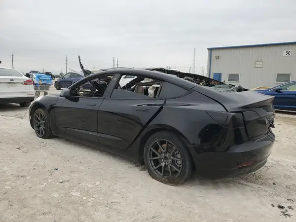 5YJ3E1EA9MF058394 2021 TESLA MODEL 3 - Image 2