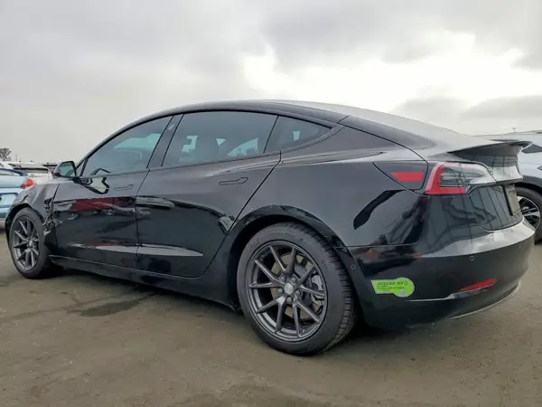 5YJ3E1EA9MF072439 2021 TESLA MODEL 3 - Image 2