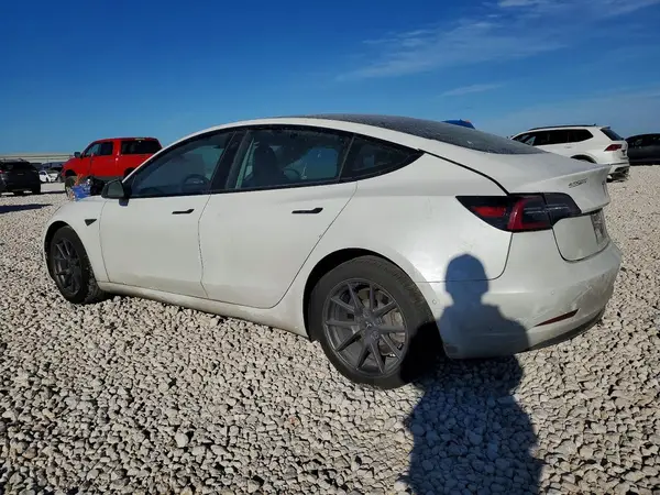5YJ3E1EA9MF073218 2021 TESLA MODEL 3 - Image 2