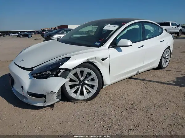 5YJ3E1EA9MF075616 2021 TESLA MODEL 3 - Image 2