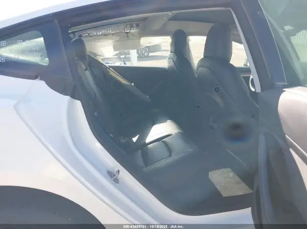 5YJ3E1EA9MF075616 2021 TESLA MODEL 3 - Image 8