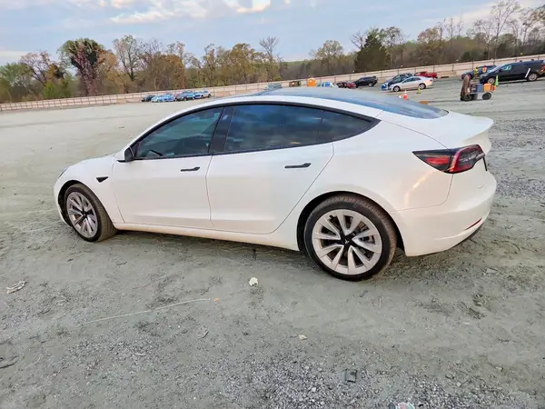5YJ3E1EA9MF079911 2021 TESLA MODEL 3 - Image 2