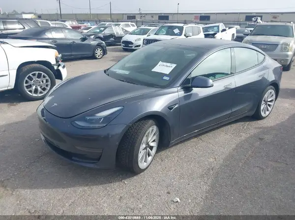 5YJ3E1EA9MF081917 2021 TESLA MODEL 3 - Image 2