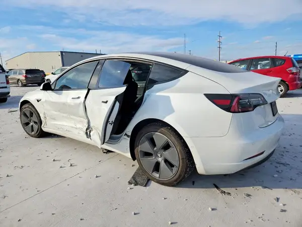 5YJ3E1EA9MF085594 2021 TESLA MODEL 3 - Image 2