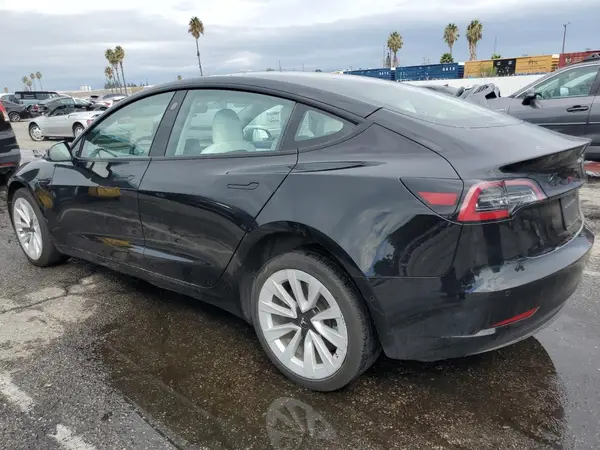 5YJ3E1EA9MF085885 2021 TESLA MODEL 3 - Image 2