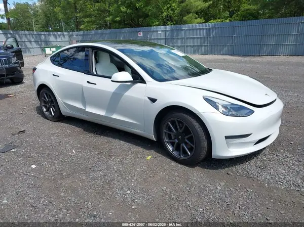 5YJ3E1EA9MF092626 2021 TESLA MODEL 3 - Image 1
