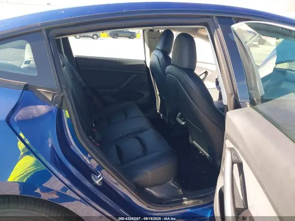 5YJ3E1EA9MF097969 2021 TESLA MODEL 3 - Image 8