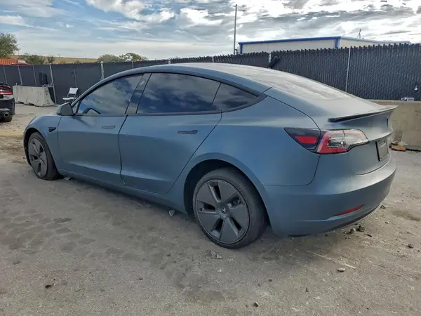 5YJ3E1EA9MF099513 2021 TESLA MODEL 3 - Image 2