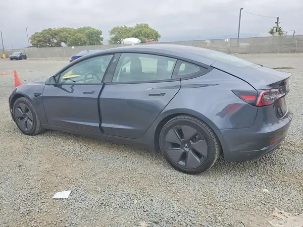 5YJ3E1EA9MF850304 2021 TESLA MODEL 3 - Image 2
