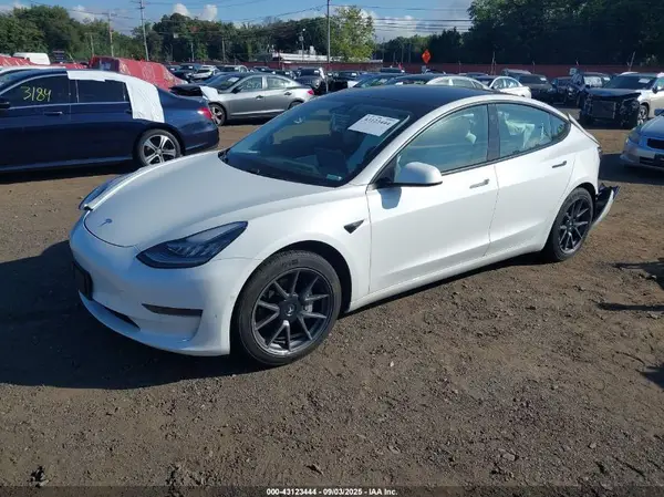 5YJ3E1EA9MF851839 2021 TESLA MODEL 3 - Image 2