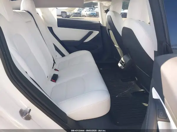5YJ3E1EA9MF851839 2021 TESLA MODEL 3 - Image 8