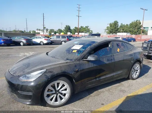 5YJ3E1EA9MF861402 2021 TESLA MODEL 3 - Image 2
