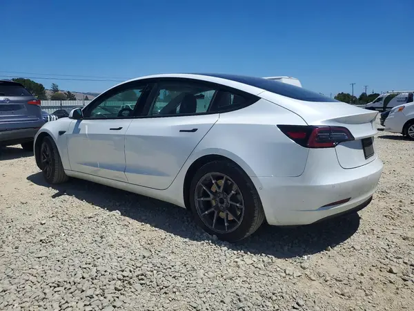 5YJ3E1EA9MF876949 2021 TESLA MODEL 3 - Image 2