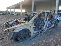 5YJ3E1EA9MF908010 2021 TESLA MODEL 3