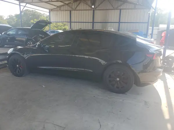 5YJ3E1EA9MF911618 2021 TESLA MODEL 3 - Image 2