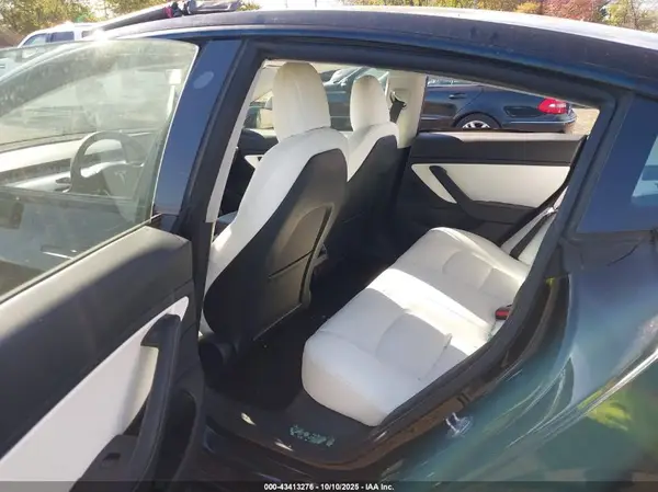 5YJ3E1EA9MF915989 2021 TESLA MODEL 3 - Image 8