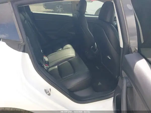 5YJ3E1EA9MF919945 2021 TESLA MODEL 3 - Image 8