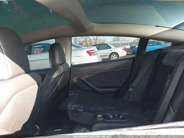 5YJ3E1EA9MF922795 2021 TESLA MODEL 3 - Image 8