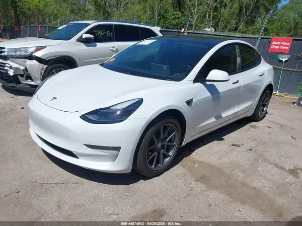 5YJ3E1EA9MF923493 2021 TESLA MODEL 3 - Image 2