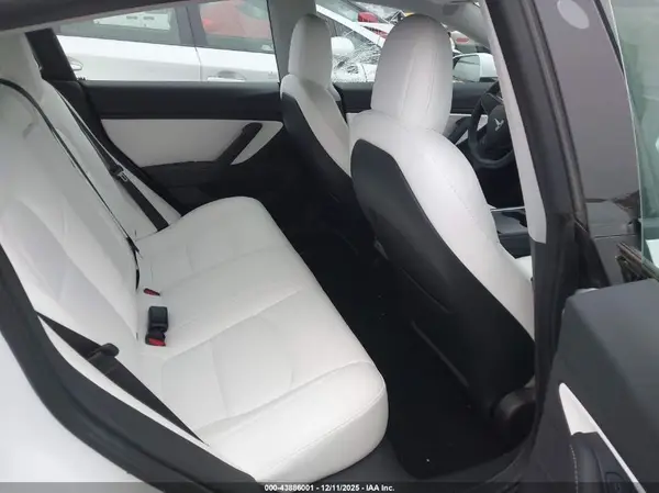 5YJ3E1EA9MF927804 2021 TESLA MODEL 3 - Image 8
