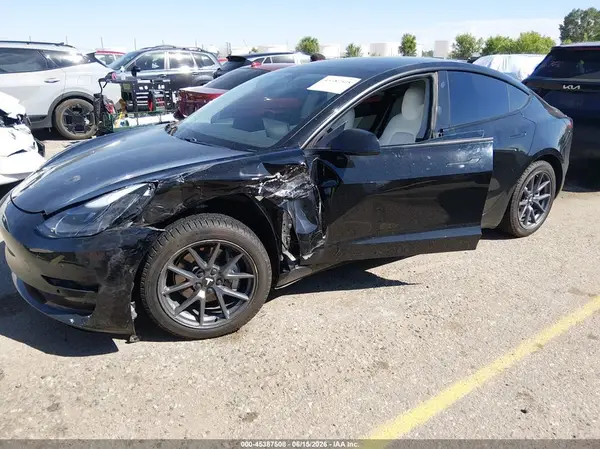 5YJ3E1EA9MF928774 2021 TESLA MODEL 3 - Image 2