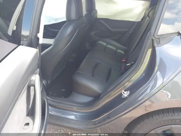 5YJ3E1EA9MF963542 2021 TESLA MODEL 3 - Image 8
