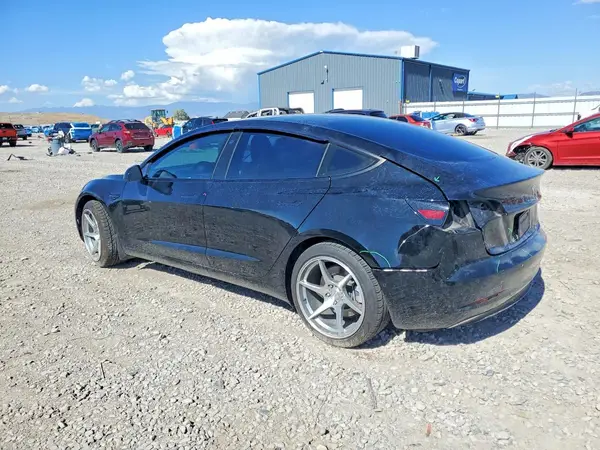 5YJ3E1EA9MF973830 2021 TESLA MODEL 3 - Image 2