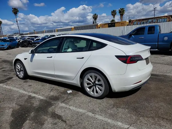 5YJ3E1EA9MF983113 2021 TESLA MODEL 3 - Image 2