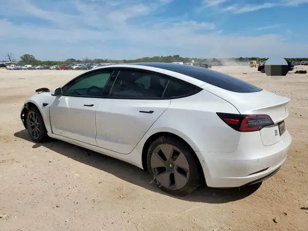 5YJ3E1EA9MF991650 2021 TESLA MODEL 3 - Image 2