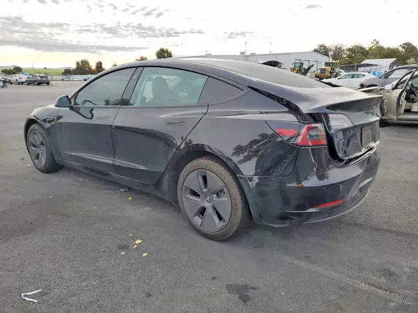 5YJ3E1EA9MF998114 2021 TESLA MODEL 3 - Image 2