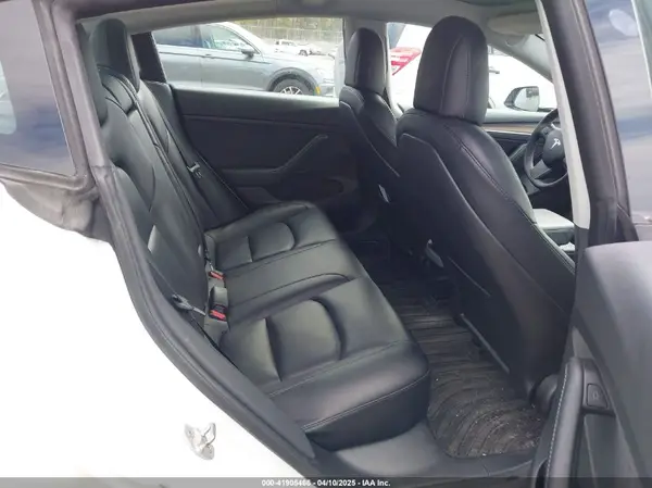 5YJ3E1EA9NF101519 2022 TESLA MODEL 3 - Image 8