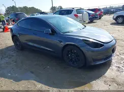 5YJ3E1EA9NF102217 2022 TESLA MODEL 3