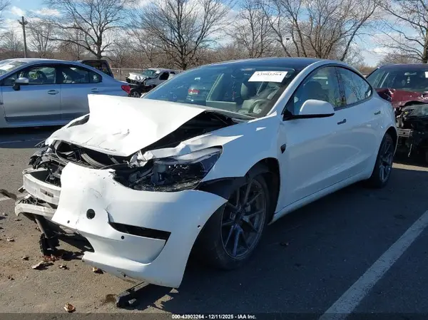 5YJ3E1EA9NF102671 2022 TESLA MODEL 3 - Image 2