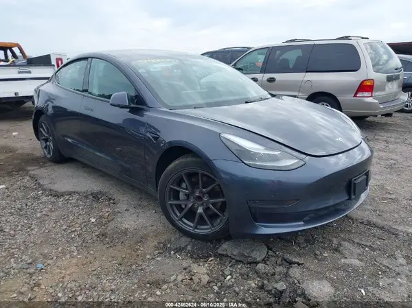 5YJ3E1EA9NF108373 2022 TESLA MODEL 3 - Image 1