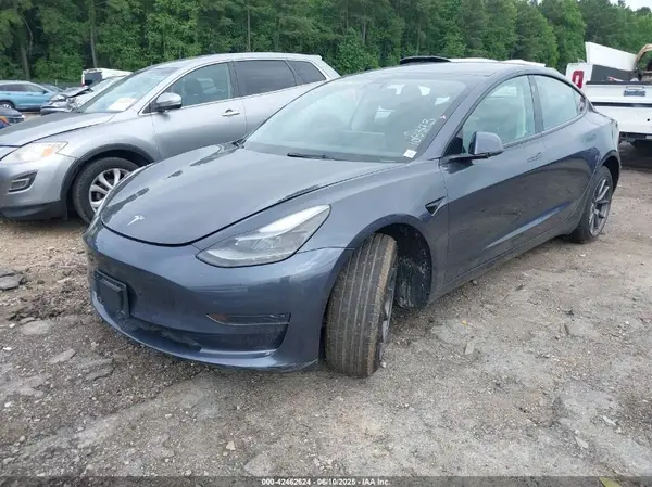 5YJ3E1EA9NF108373 2022 TESLA MODEL 3 - Image 2