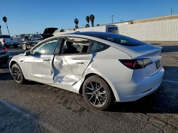 5YJ3E1EA9NF113637 2022 TESLA MODEL 3 - Image 2