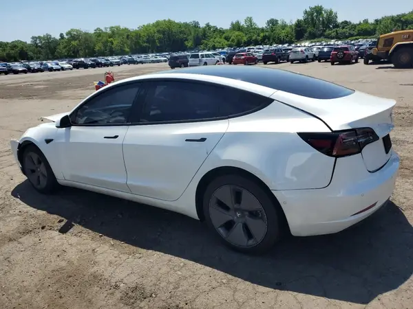 5YJ3E1EA9NF114531 2022 TESLA MODEL 3 - Image 2