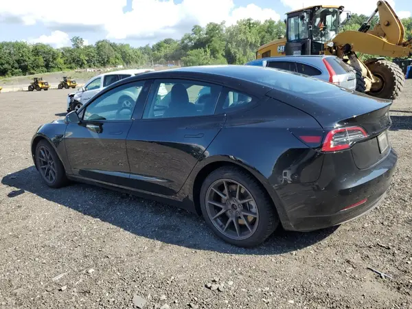 5YJ3E1EA9NF115730 2022 TESLA MODEL 3 - Image 2