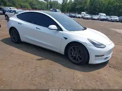 5YJ3E1EA9NF122211 2022 TESLA MODEL 3