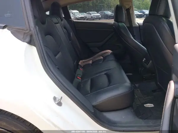 5YJ3E1EA9NF122211 2022 TESLA MODEL 3 - Image 8