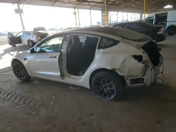 5YJ3E1EA9NF125903 2022 TESLA MODEL 3 - Image 2
