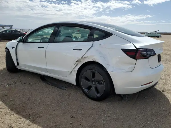 5YJ3E1EA9NF131636 2022 TESLA MODEL 3 - Image 2