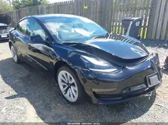 5YJ3E1EA9NF135296 2022 TESLA MODEL 3